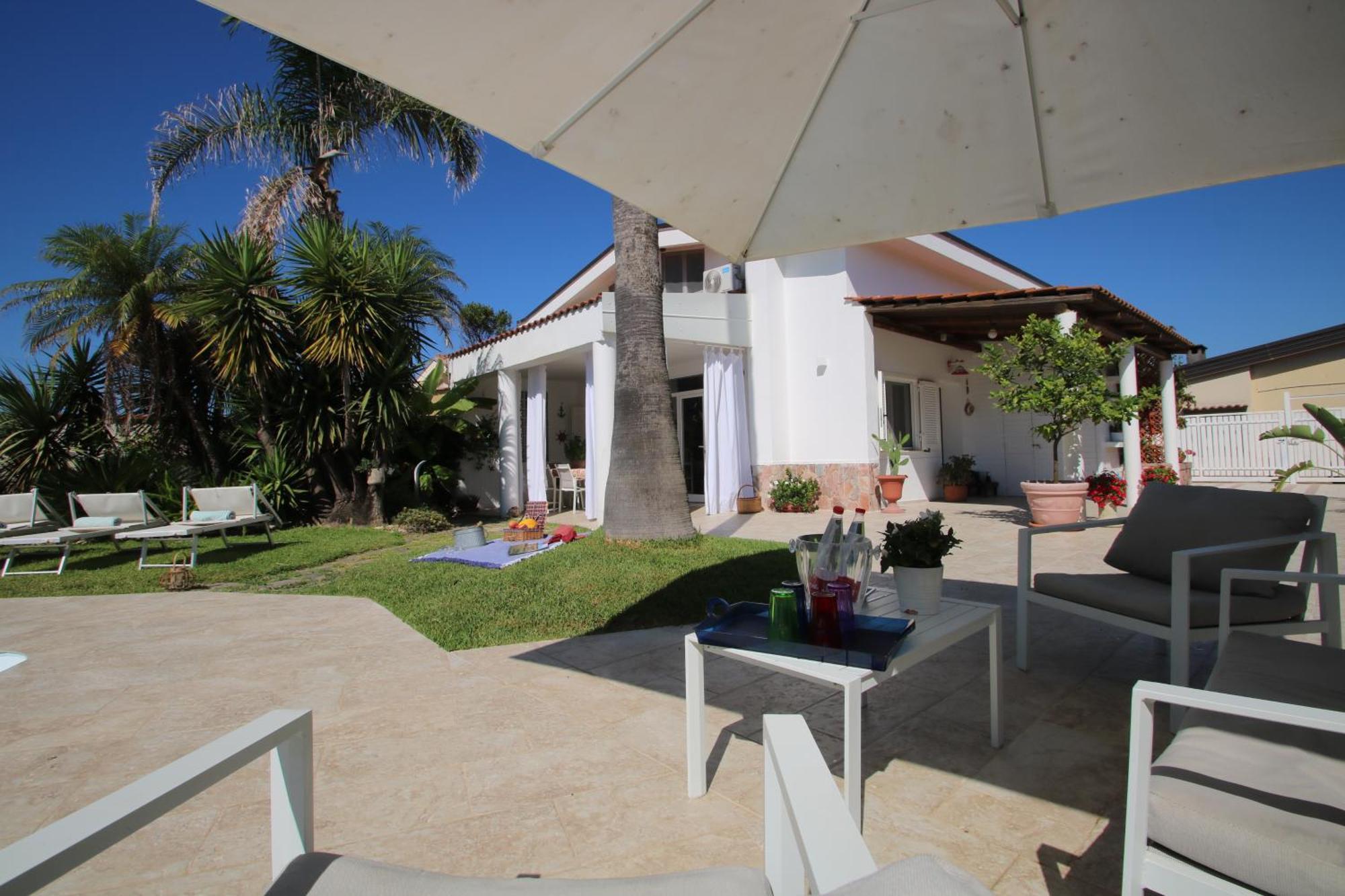 Edri Beach House - Villa Con Piscina Pontecagnano Eksteriør billede