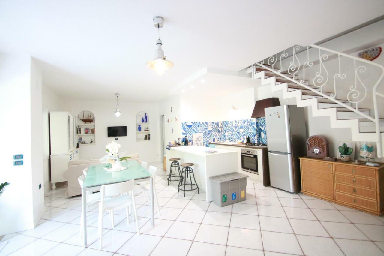 Edri Beach House - Villa Con Piscina Pontecagnano Eksteriør billede
